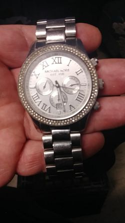 Michael Kors watch real and in good condition