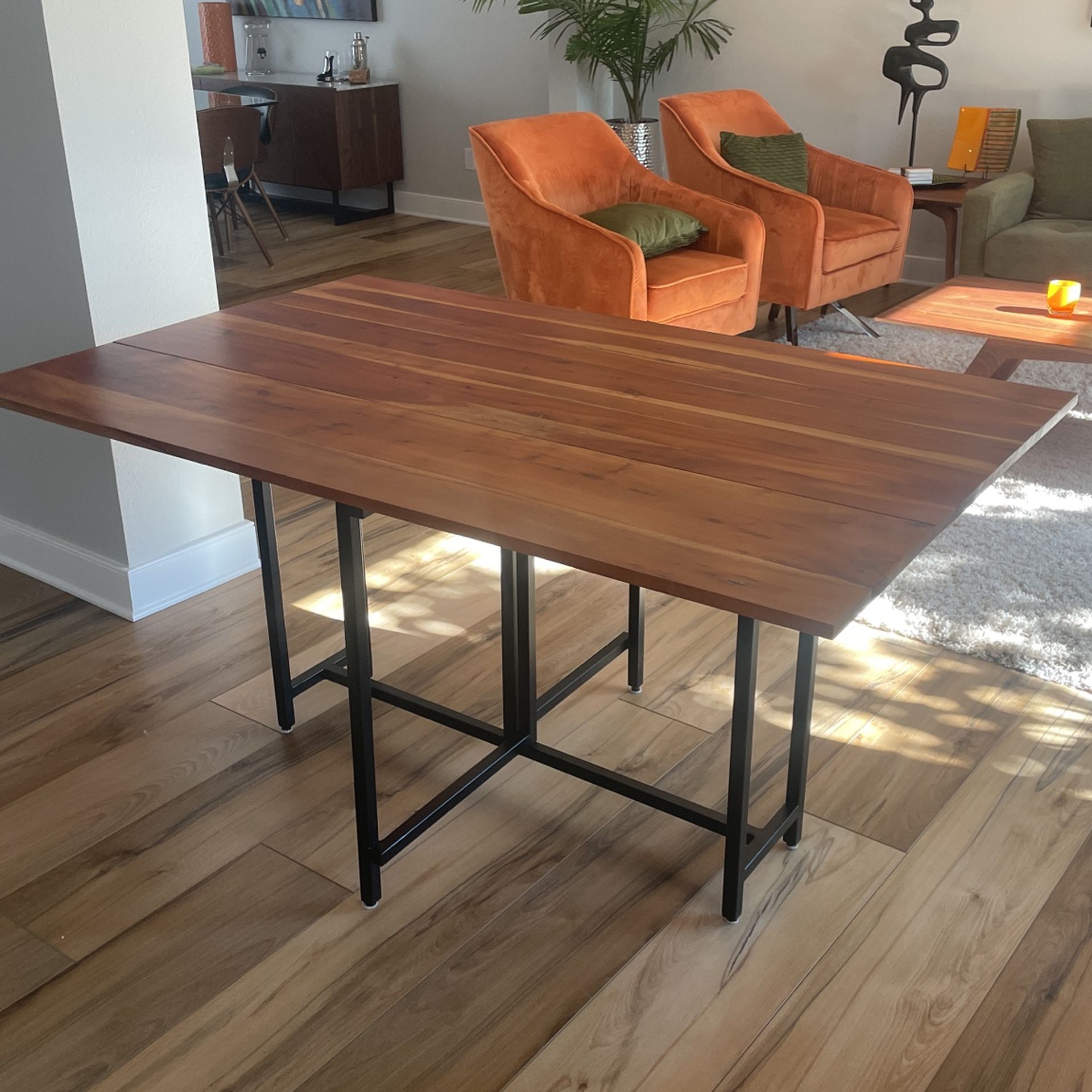 Crate and barrel leaf table deals