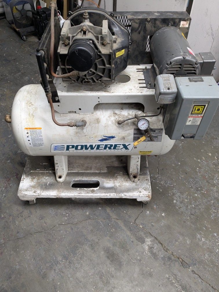 30 Gallon Scroll Compressor Oil-less Powered