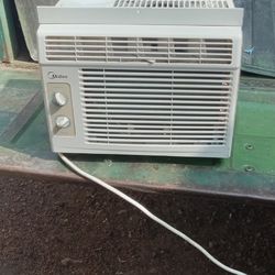 Midea Air Conditioner 