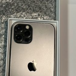 iPhone 12 PRO UNLOCKED 