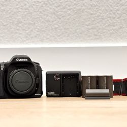 Like-New Vintage Canon EOS 10D DSLR Camera