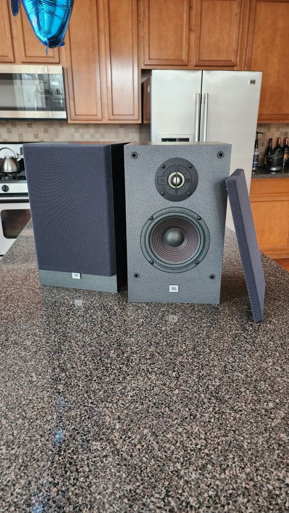 JBL G200 speakers New Condition