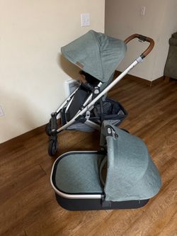 Uppababy Cruz V2 Stroller and bassinet