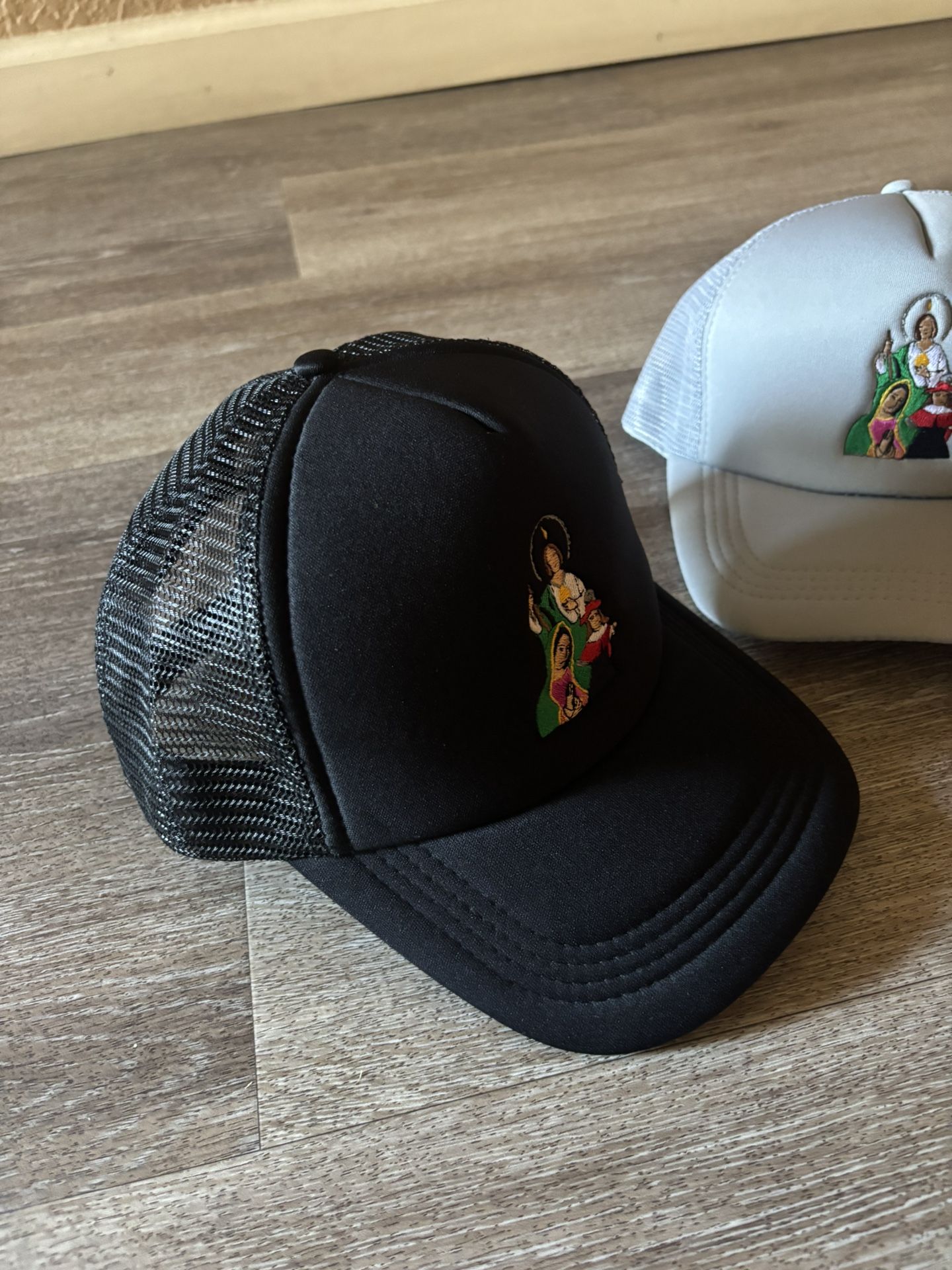New Hats / Gorras