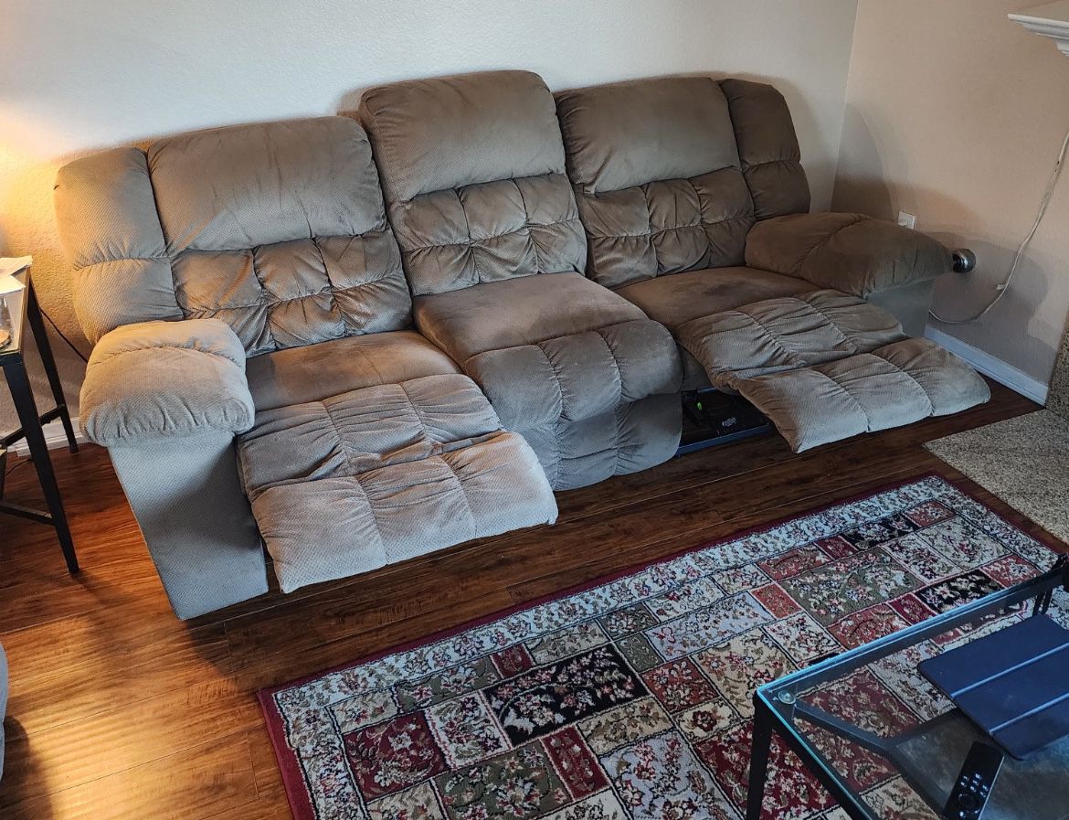 2 Reclining Couches 