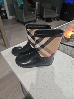 Girls Burberry Rain Boots Size 2