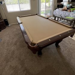 7ft Pool Table ( Free Delivery & Set Up ) 