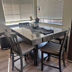 Up To 50% Off On All Dinner Table Sets 