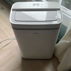 Window AC Unit Midea