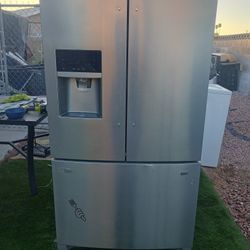 Frigidaire French Door Fridge And Amana Washer