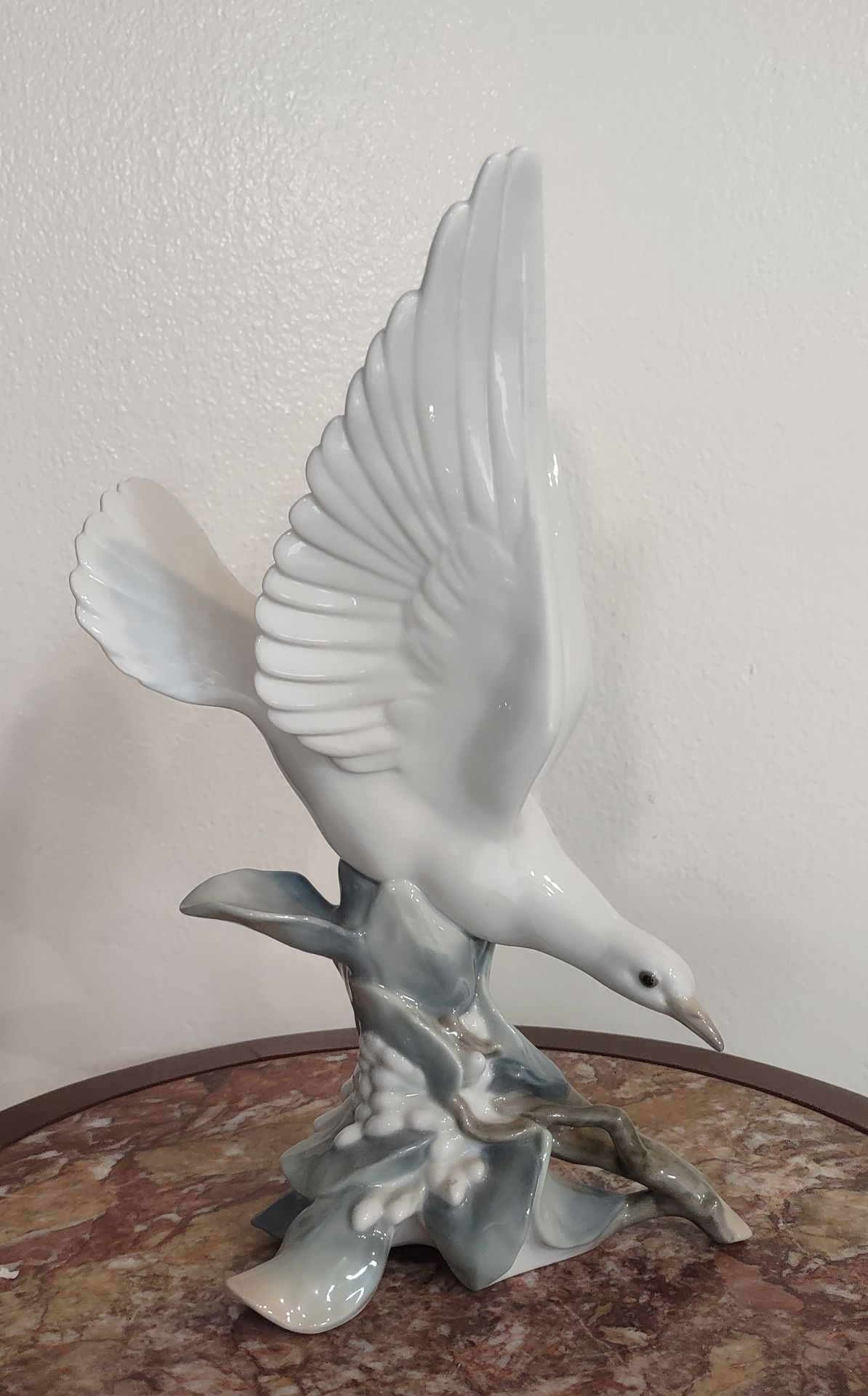 Lladro Porcelain Figurine Turtle Dove #4550 Retired
