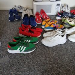 Great brands Of Sneakers In Good Condition For Sale 