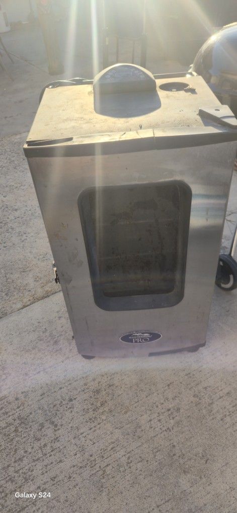Masterbuilt 30 Electric Smoker