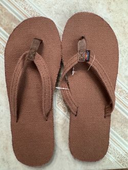 Rainbow sandals women’s 5.5-6.5