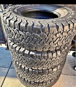 🔱🌀 35 x 12 50 R 18 Bfgoorich ko2 en perfectas condiciones de Vida