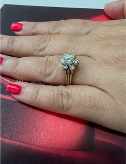 14K Solid Gold Wedding Ring CUBIC ZIRCONIUM STONES 3.6Gr Size 6.5