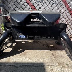 Ford 2025 5th Wheel Hitch Kit