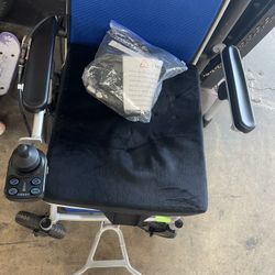 Folding lightweight power chair