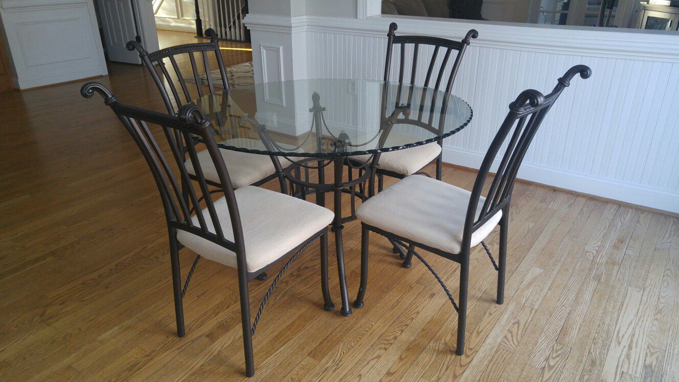 Beautiful Glass Dining Table and 4 Chairs