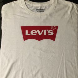 Levi’s Tee