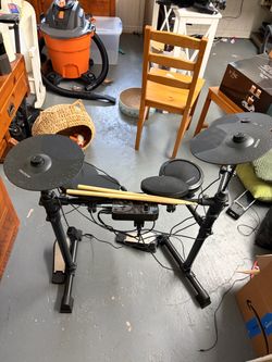AODSK Portable Electronic Drum Kit, 4 Pads, Module, Kick & Hi-Hat Pedals