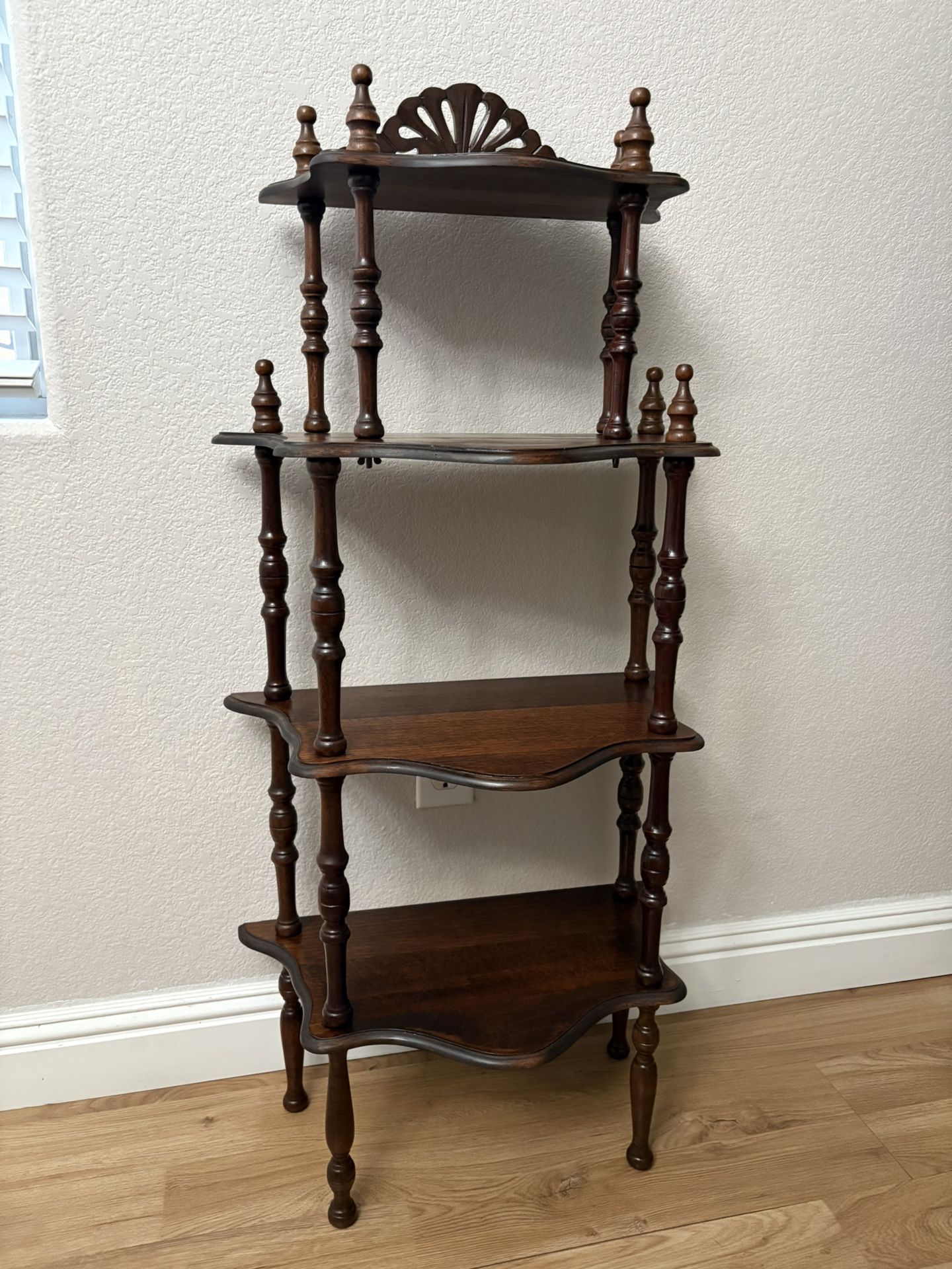 Victorian 4-tiered Shelf