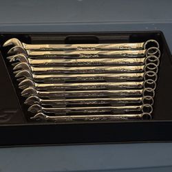Snap-on Tools  10 pc 12-Point Metric Flank Drive® Combination Wrench Set (10–19 mm)