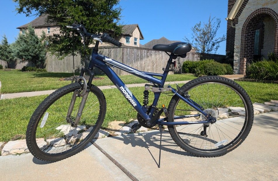 Mongoose Ledge 26" Dual Suspensions Mountain bike