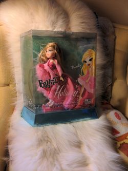 Bratz Holiday Trinity Second In Series Doll