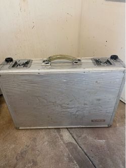 Road Runner Pedal Board Case - Heavy Duty 4-Way Locks