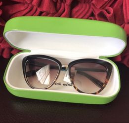 Kate spade sunglasses new with case