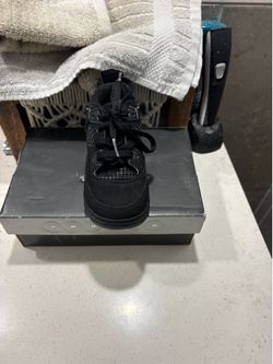 Retro Jordan 4’s, all black, size 6c