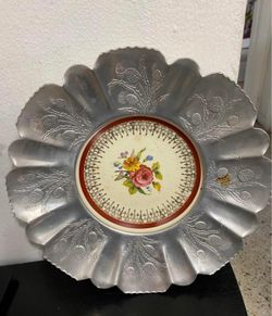 PLATO ANTIGUO DE PORCELANA Y METAL