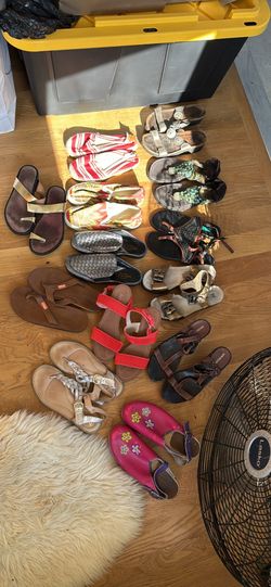 Women’s Sandals/Summer Sneaks