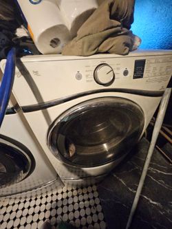 Whirlpool  stream washer and dryer nice