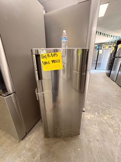 Lg mini fridge with small freezer inside with warranty