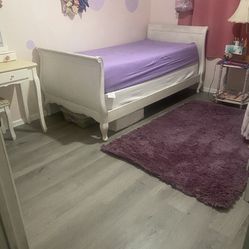Girls Twin Bed frame And Box Spring  Mattress'