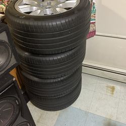 Tesla S Model All Four Sport Tires Rear Sz285/40/r19 And Front Sz255/45r19
