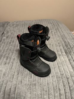 ThirtyTwo Snowboarding Boots Size 9