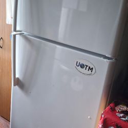 Frigidaire Refrigerator                                                                 Or Better Offer