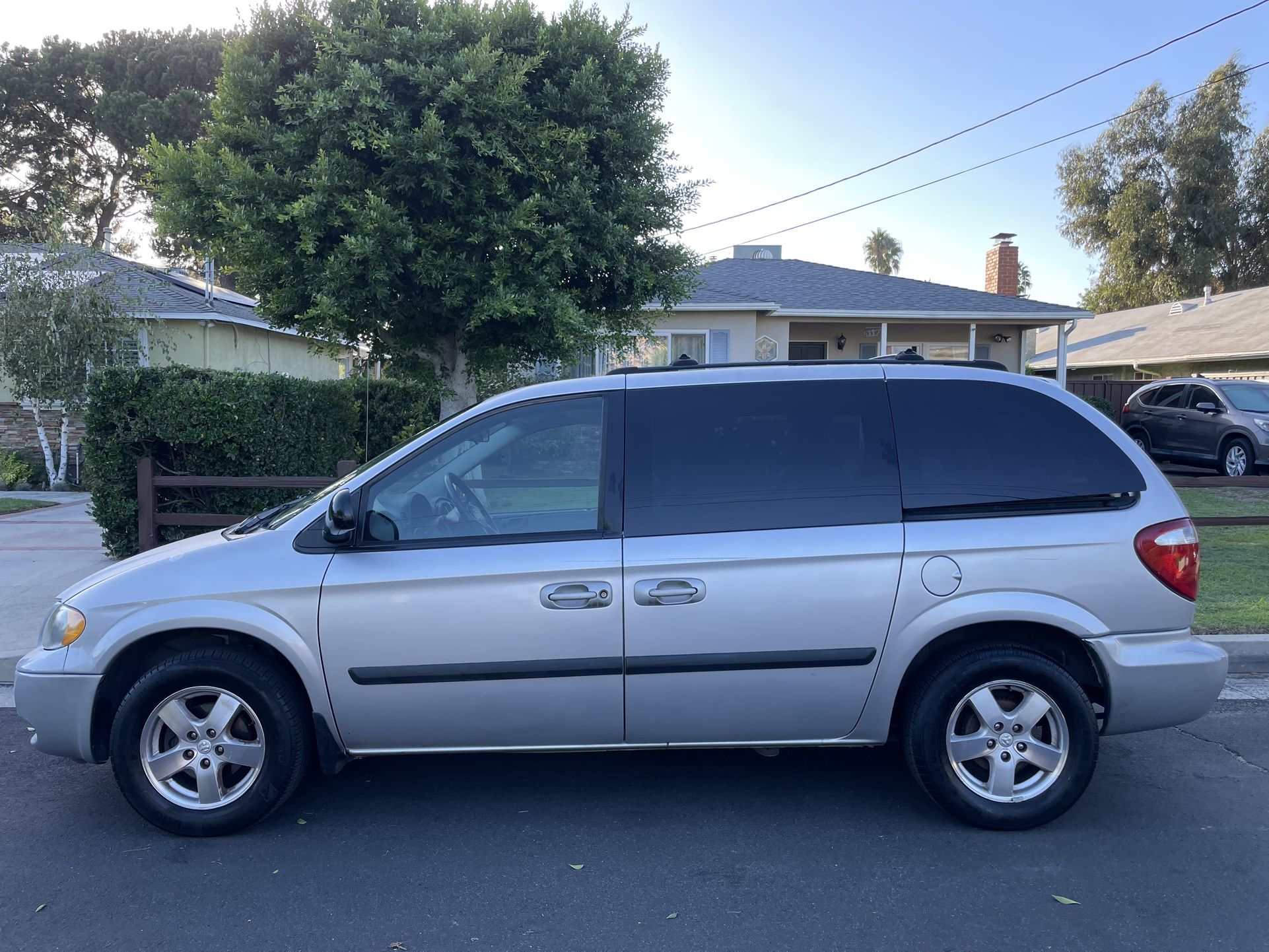 2005 Dodge Caravan