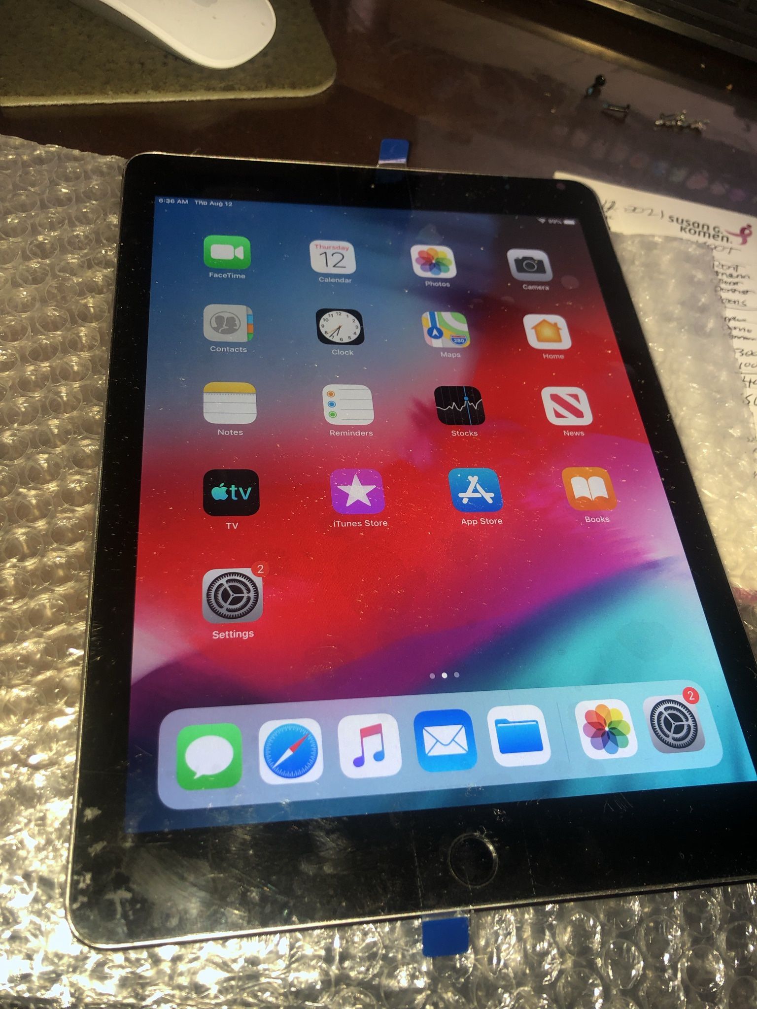 iPad 6th Gen Cellular Unlocked Cracks On Screen