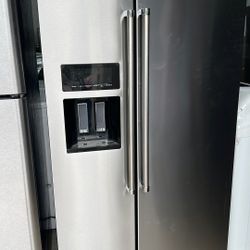 Kitchen aid Refrigerator 