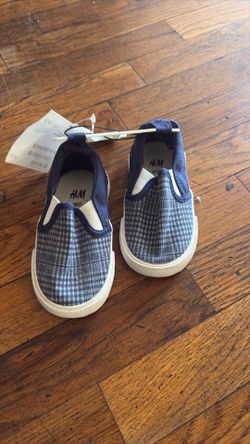 H&M slip on shoes