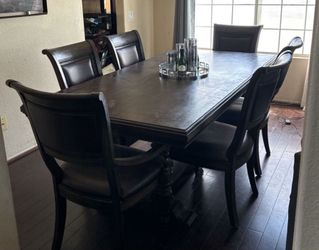 Dining table set