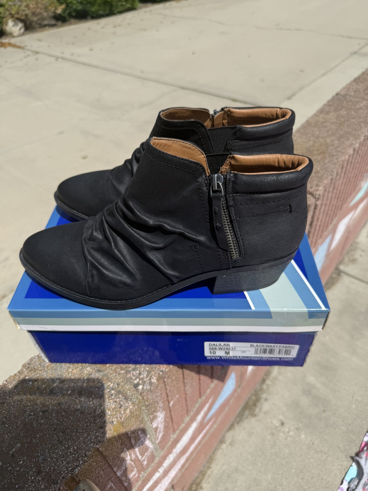 New! Black Ankle Boots
