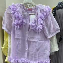 Light purple fancy blouse size medium