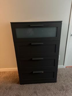 FREE grey 4-drawer dresser — pickup only