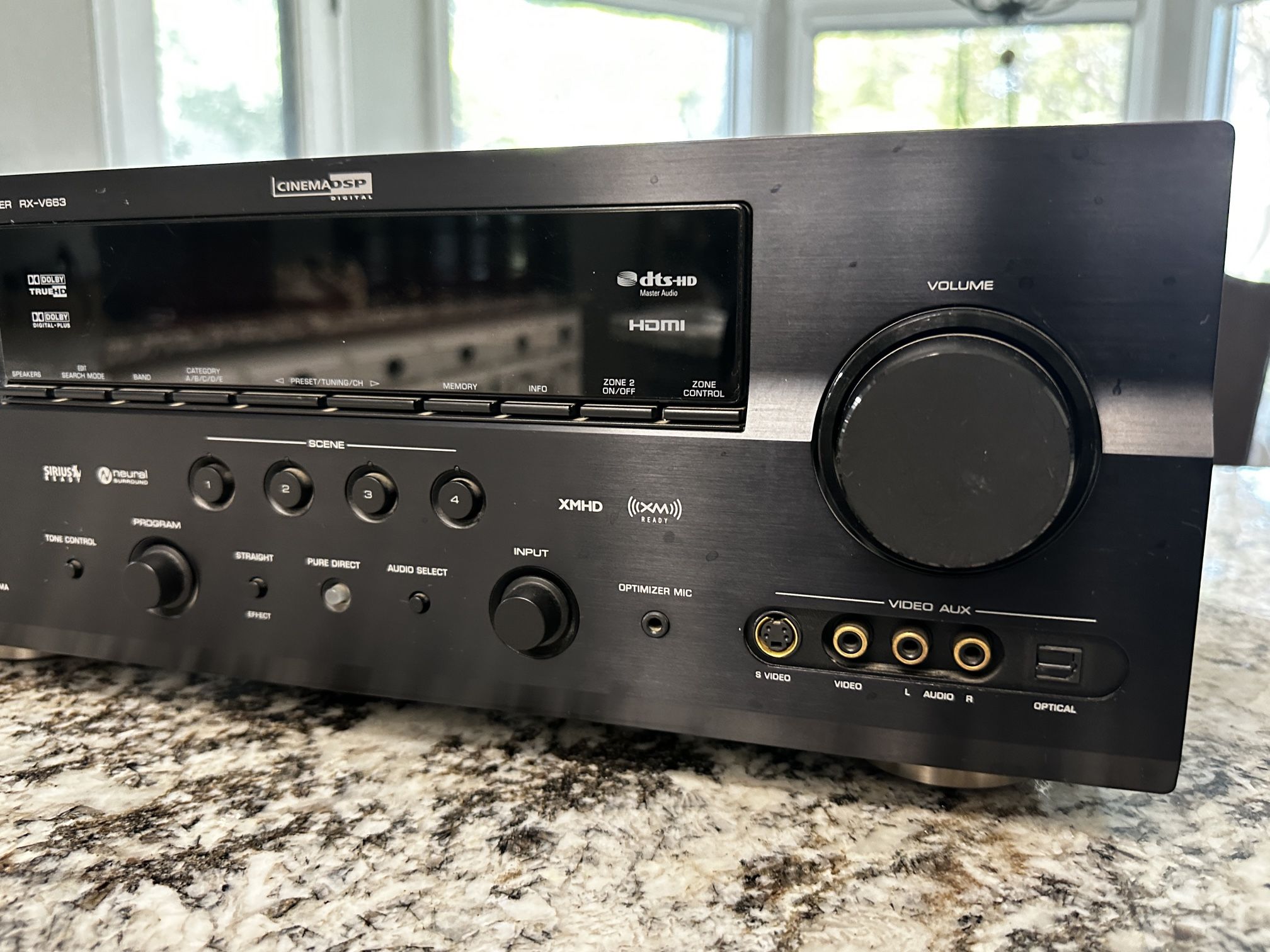 Yamaha RX-V663 Audio Receiver. Like New